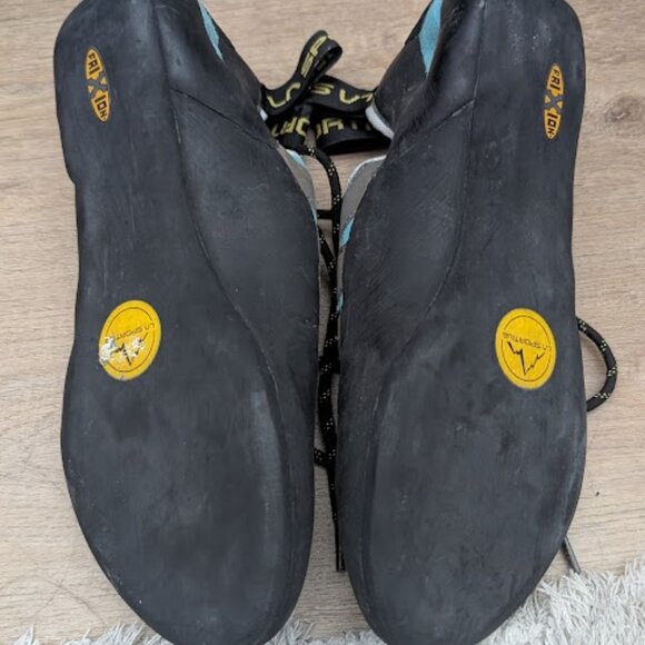 La Sportiva Turantulace Women's Rock Climbing Shoes - 6.5 - Picture 2 of 3